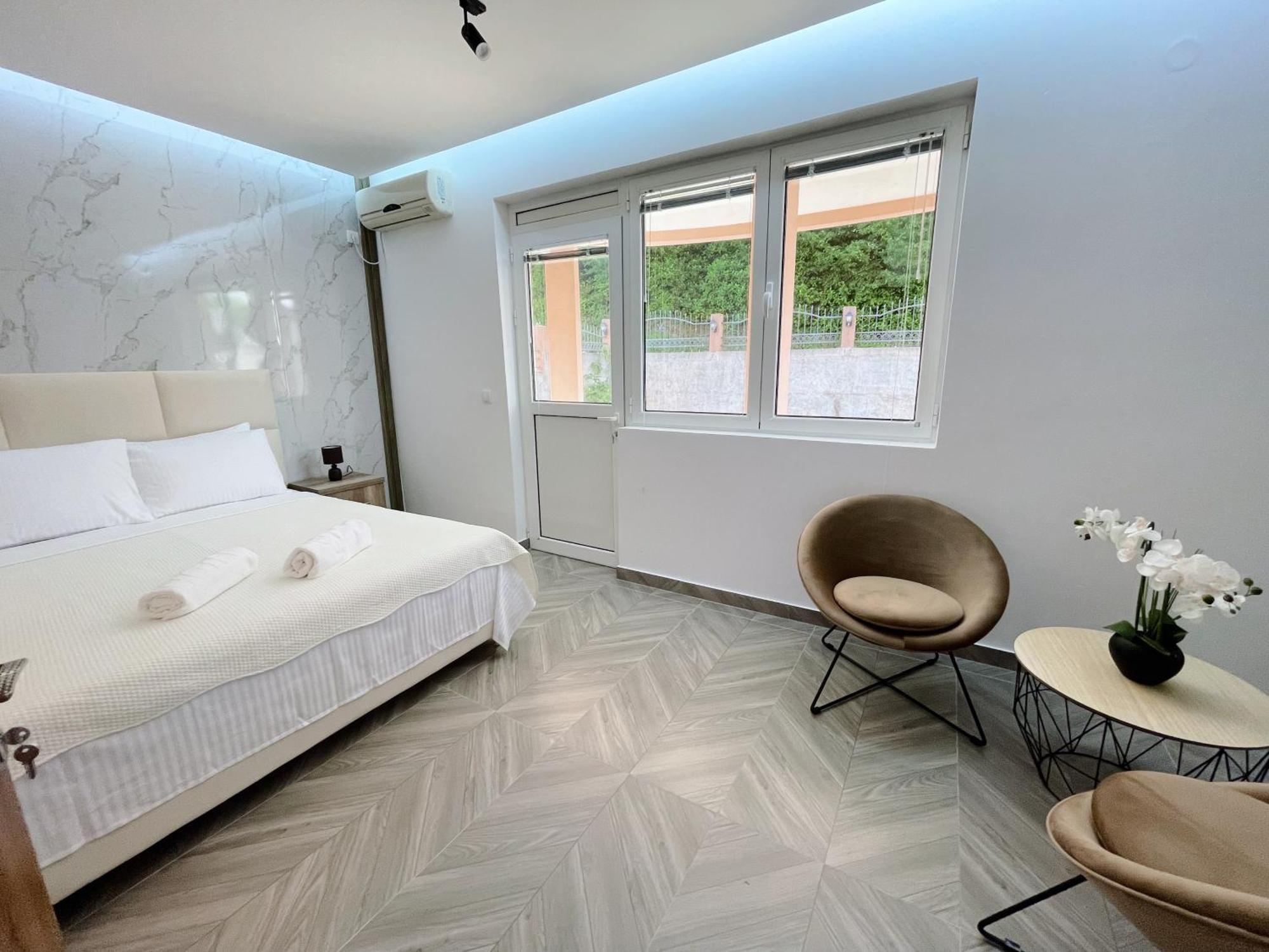 Guest House Koliqi - Hotel & Apartments Ulcinj Luaran gambar